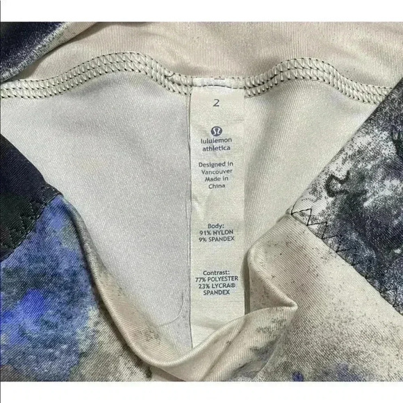 Lululemon Breath of Fire Athletic Skirt Black Milky Way Print Pleated Size 2 - Picture 7 of 11